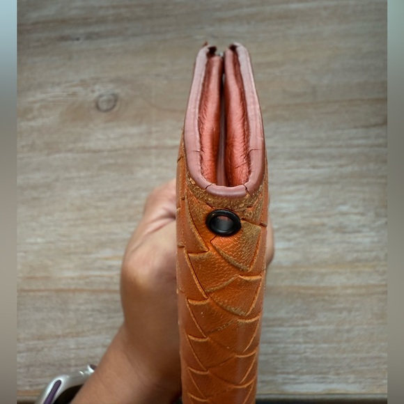 Bottega Veneta Zip Around Orange Woven Leather wallet - Picture 7 of 13